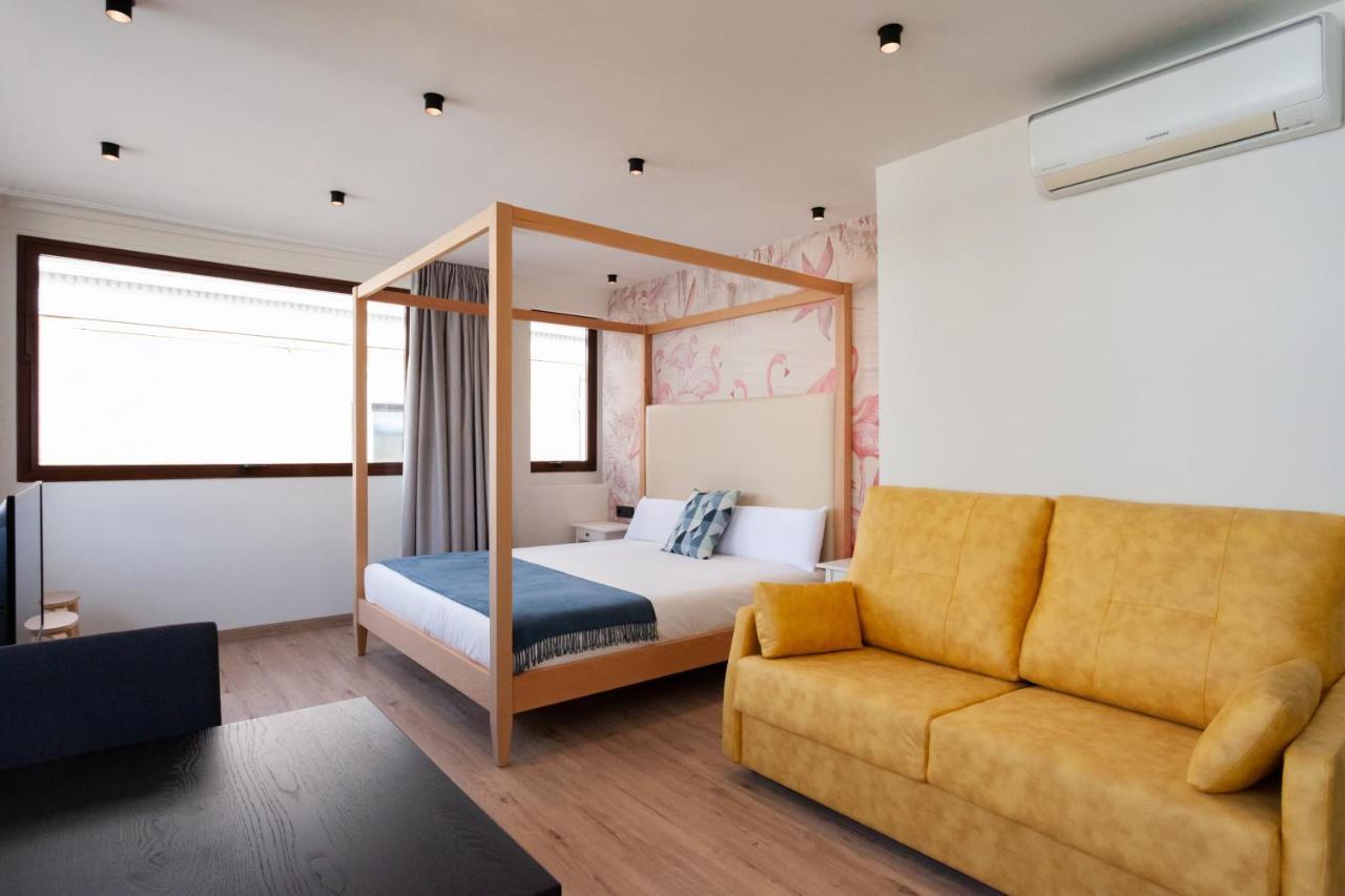 Grand Superior Room